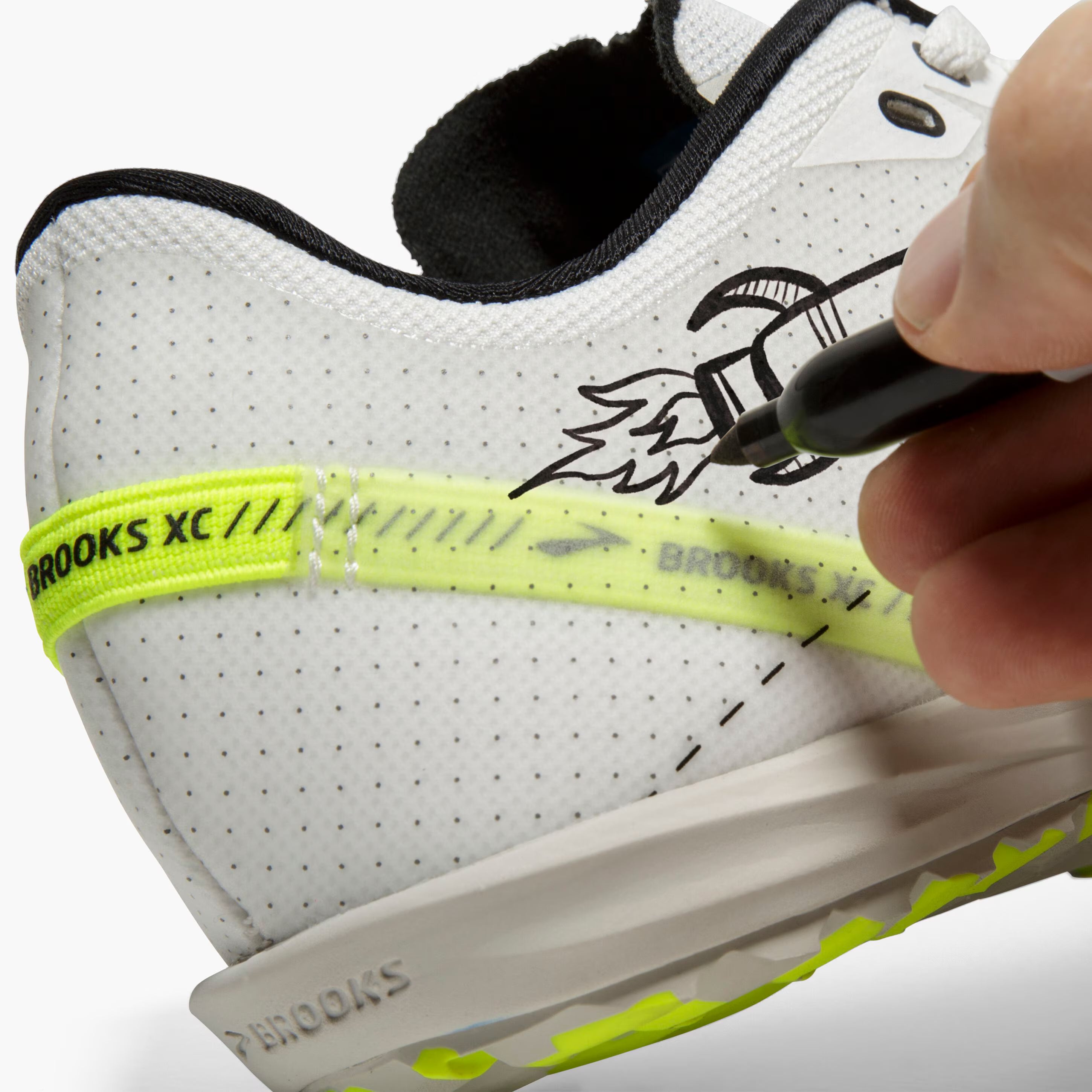 Brooks Running Draft XC Cross Country Running Shoe with Spikes in White/Black/Nightlife