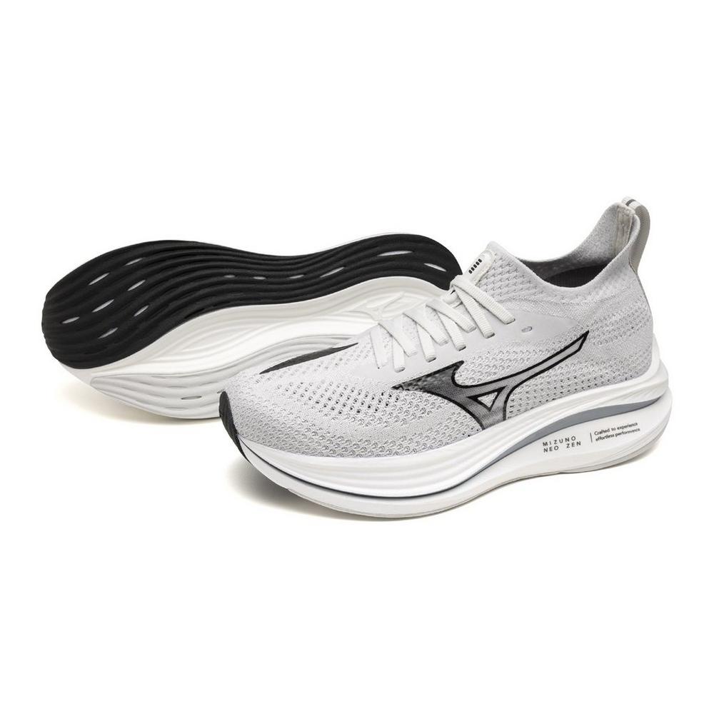 Women's Mizuno Neo Zen Running Shoe in Nimbus Cloud | Black