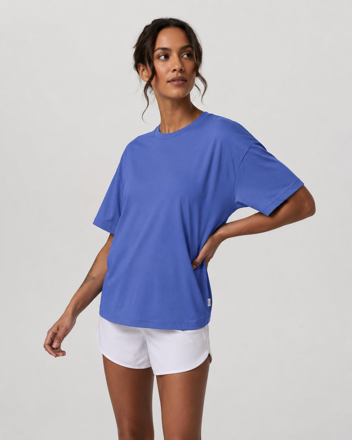 vuori Women's Energy Tee Long in Electric Blue Heather