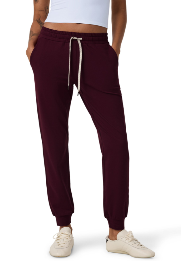 vuori Women's Performance Jogger in Cherry Noir