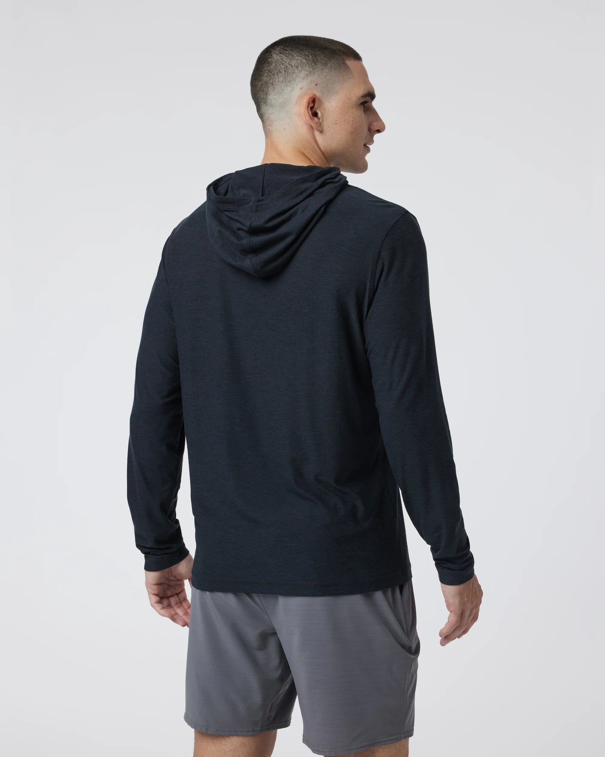 vuori Men's Strato Tech Hoodie in Black Heather