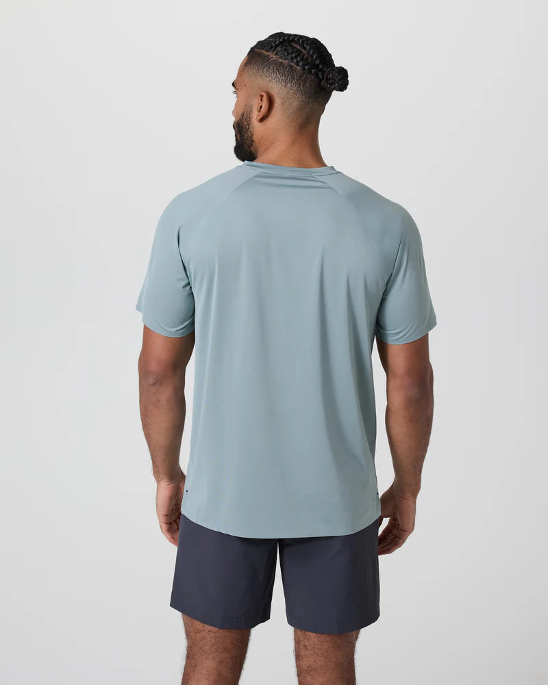 vuori Men's Viewpoint Performance Tee in Mist