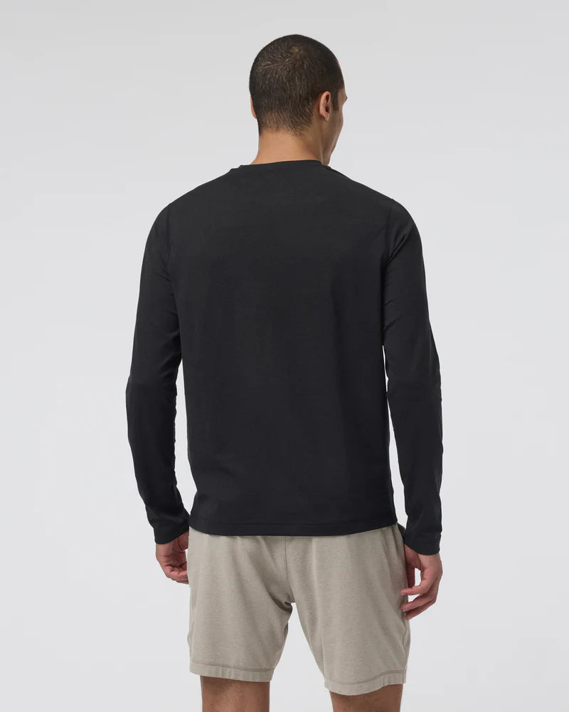 vuori Men's Long Sleeve Ponto Performance Tee in Black Heather