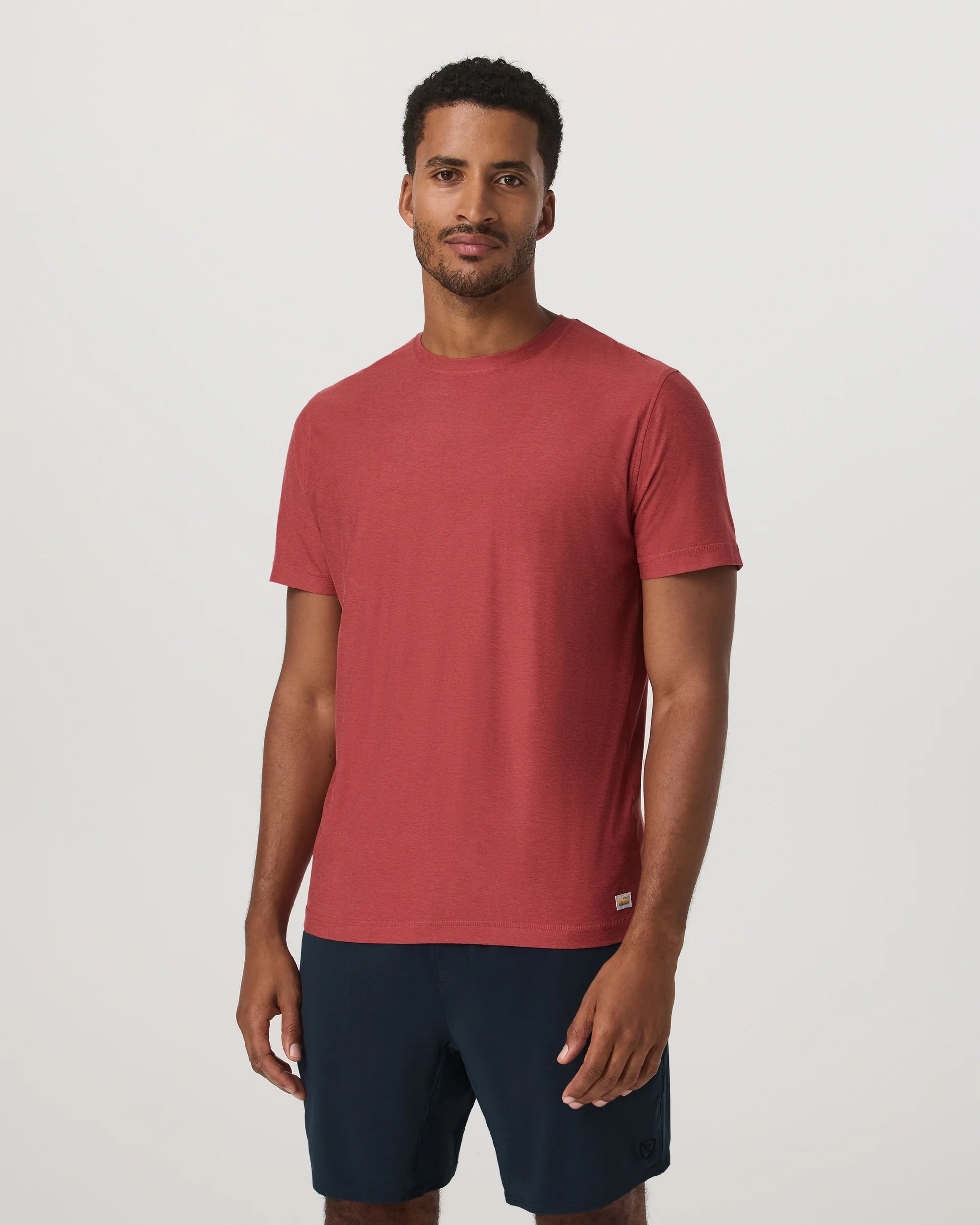 vuori Men's Strato Tech Tee in Fire Heather
