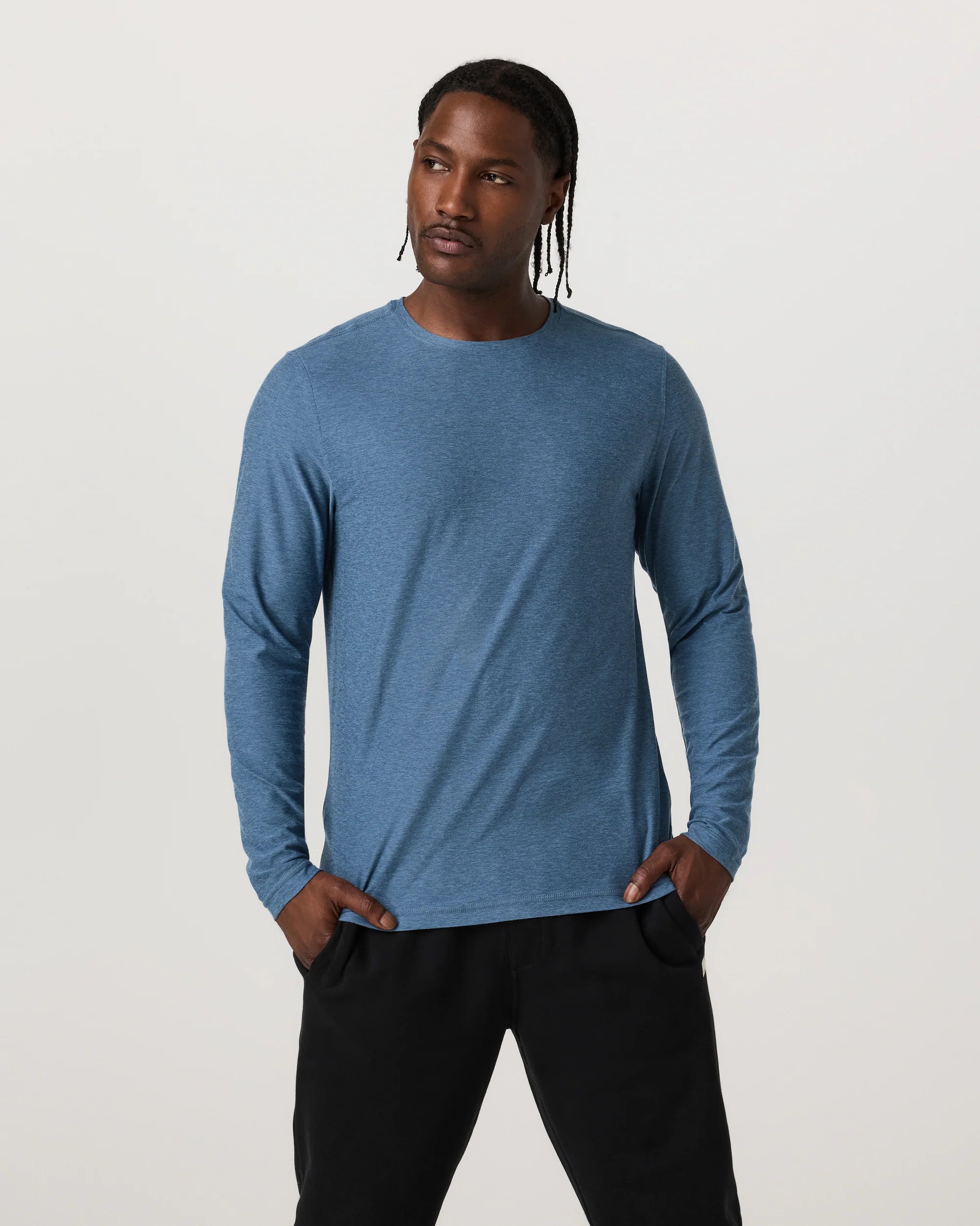 vuori Men's Long Sleeve Strato Tech Tee in Pool Blue Heather