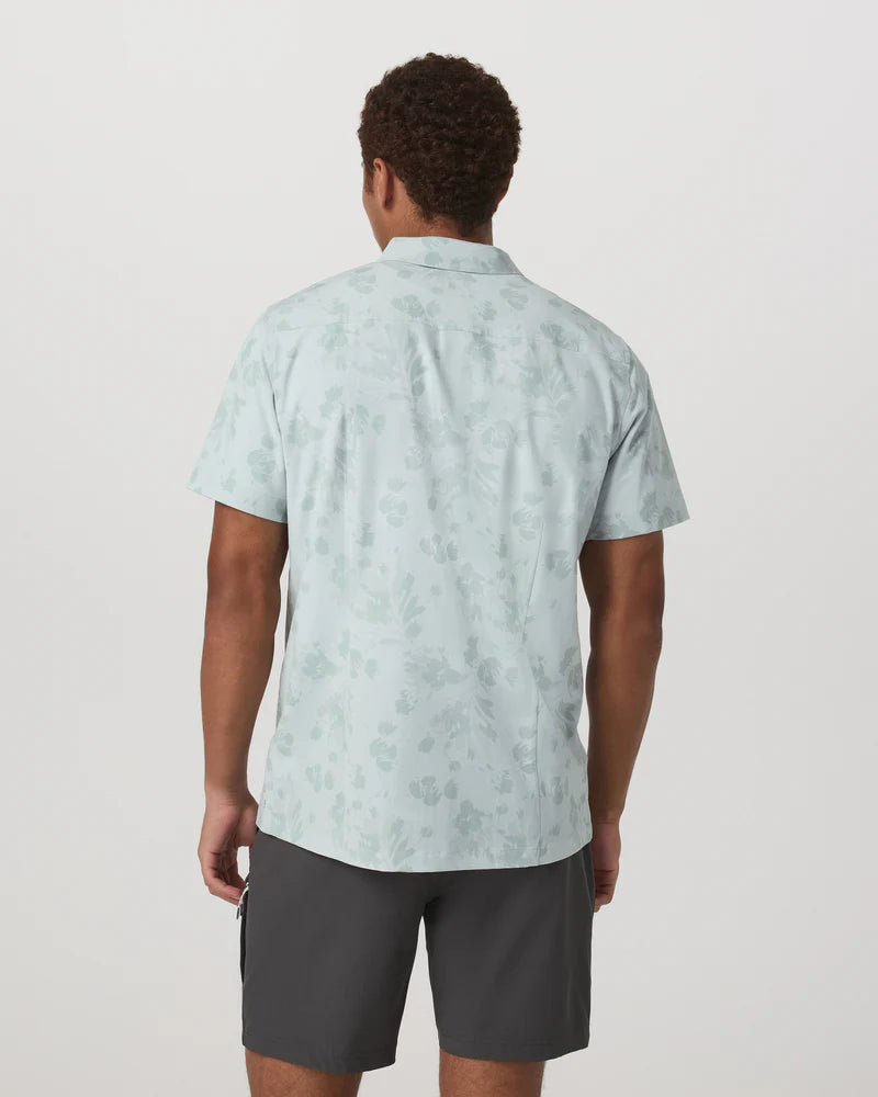 vuori Men's Short Sleeve Bridge Button Down in Storm Blue Fleur