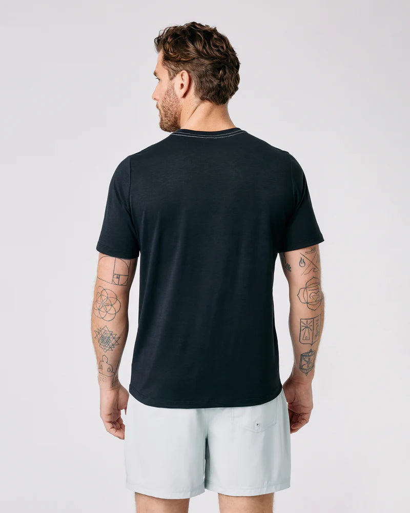 vuori Men's Current Tech Tee in Black