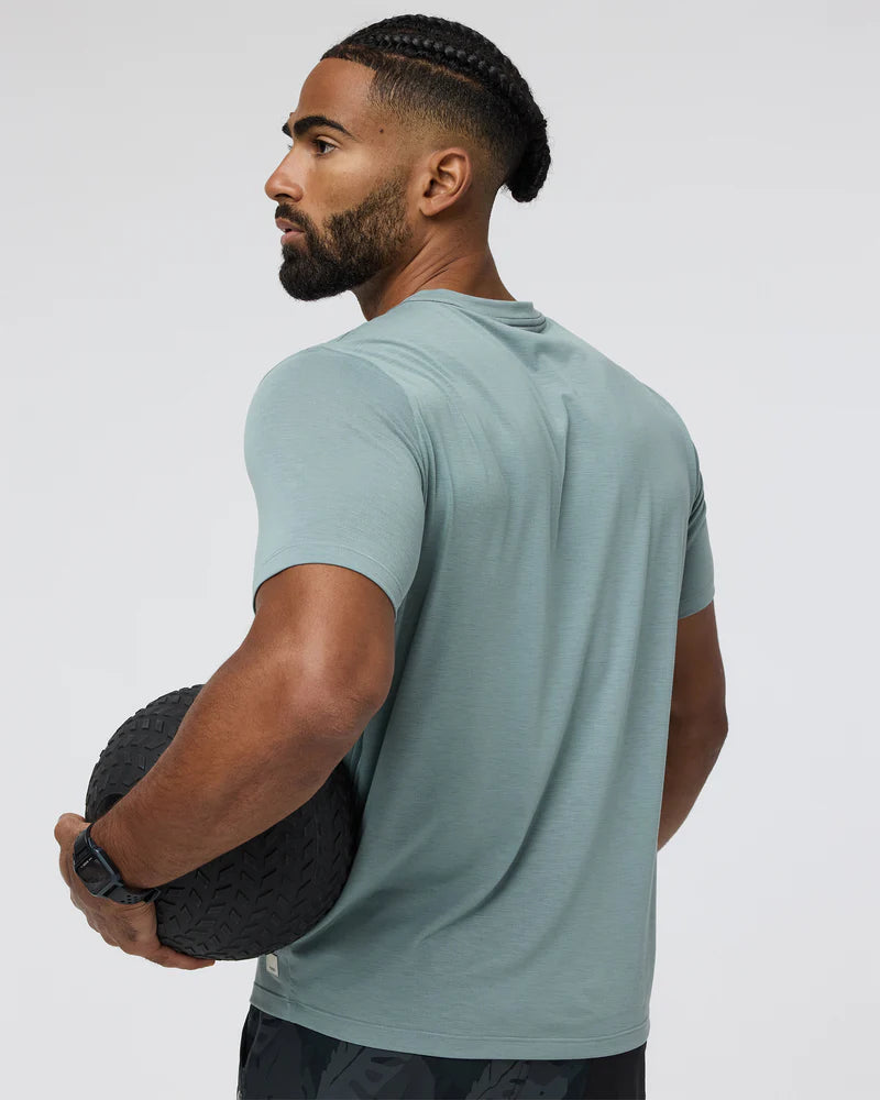 vuori Men's Current Tech Tee in Mist