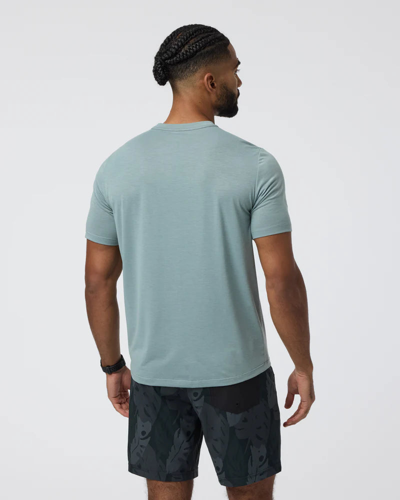 vuori Men's Current Tech Tee in Mist