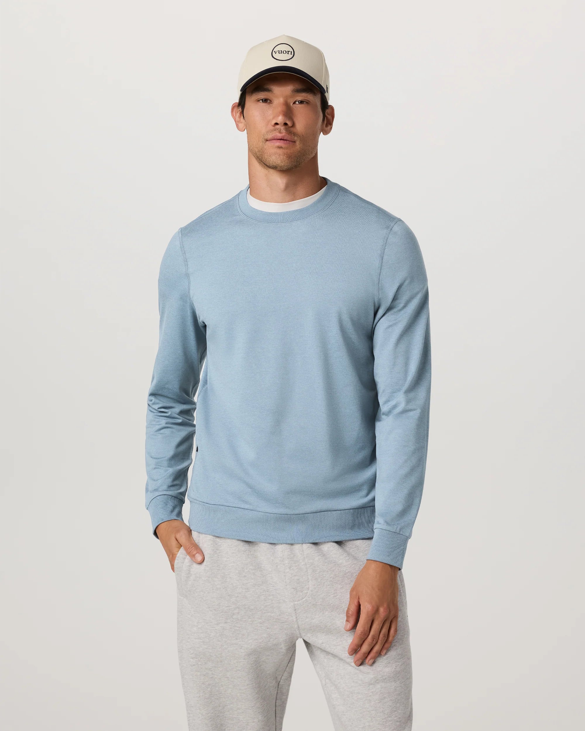 vuori Men's Long Sleeve Ponto Performance Crew in Flint Heather