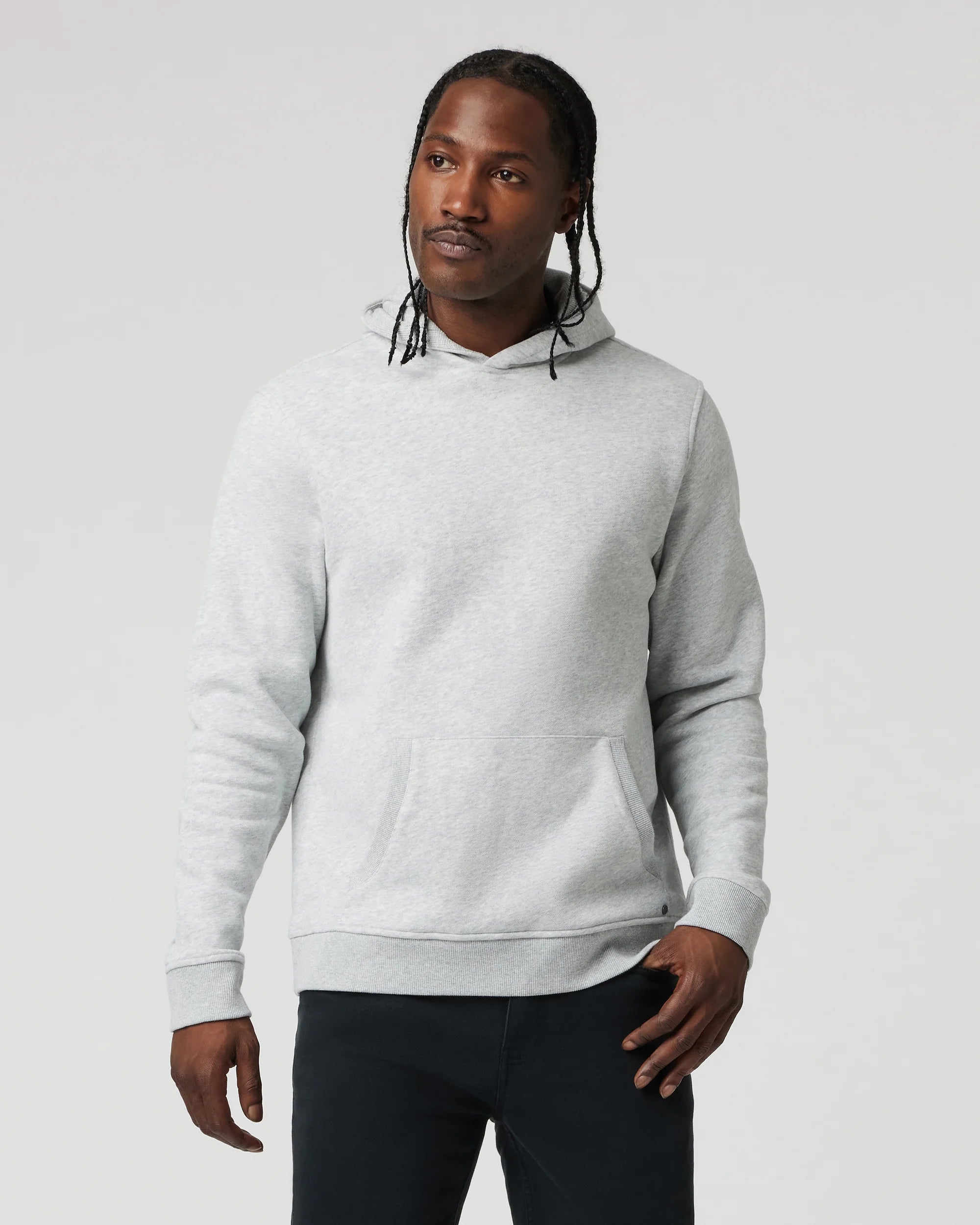 vuori Men's Seaside Pullover Hoodie in Light Heather Grey