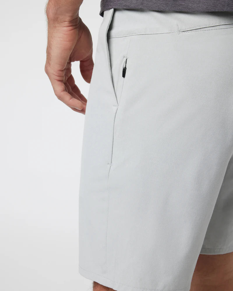 vuori Men's Aim Short in Sky Grey