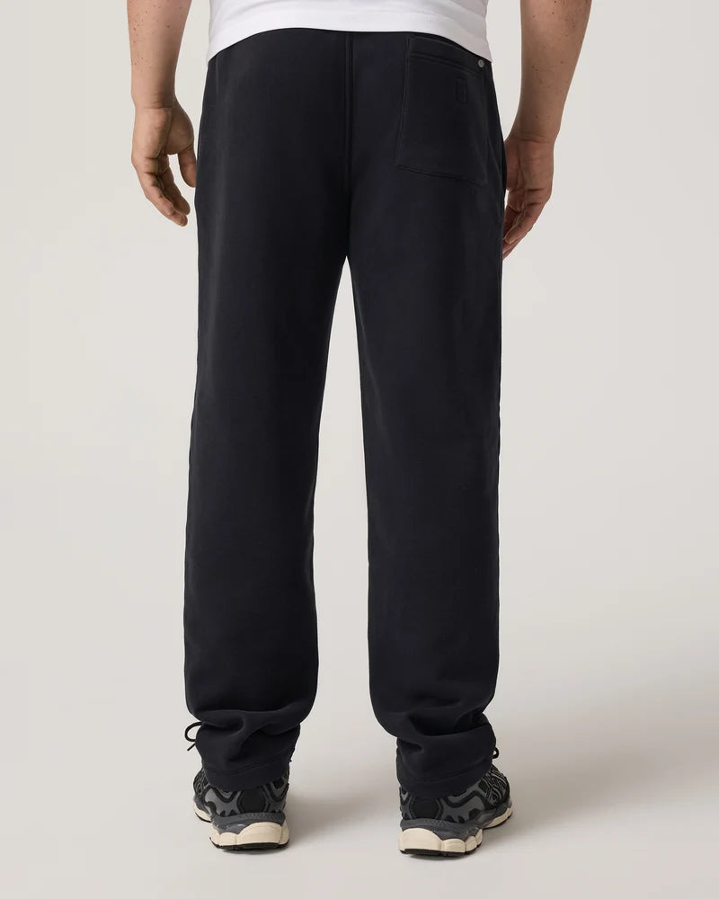 vuori Men's Seaside Straight Leg Sweatpant 30" in Black
