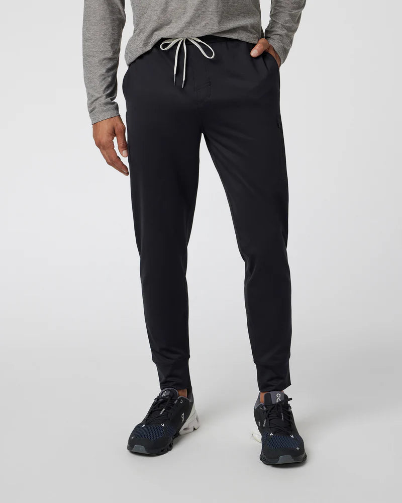 vuori Men's 28" Sunday Performance Jogger in Black