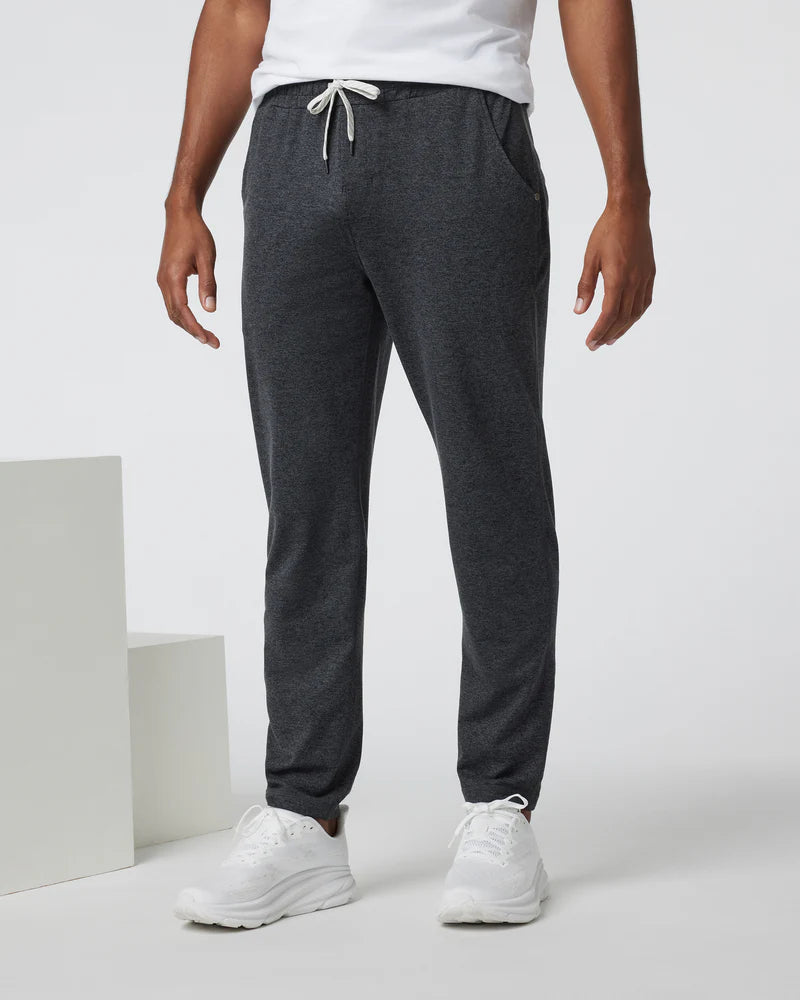 vuori Men's 30" Ponto Performance Pant in Charcoal Heather