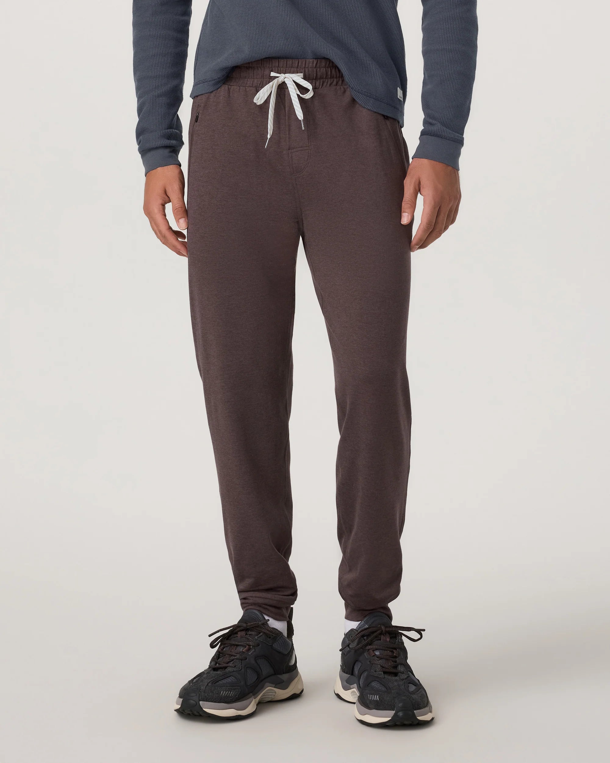 vuori Men's Ponto Performance Jogger in Sangria Heather