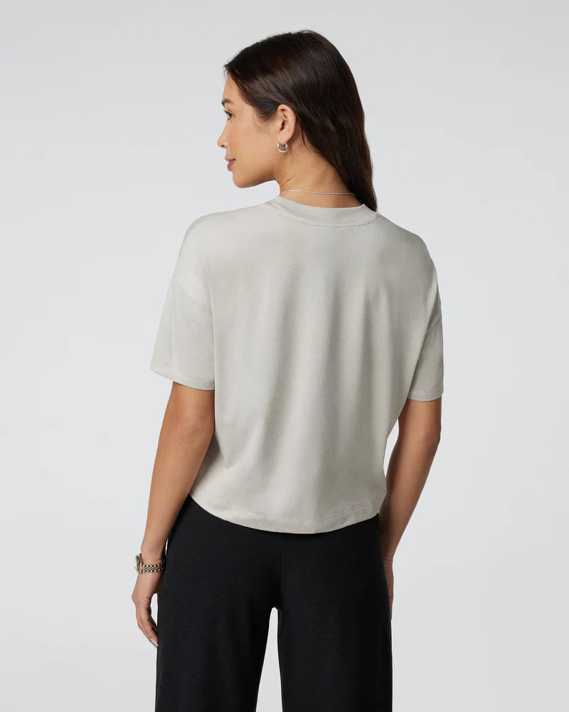 vuori Women's Energy Tee in Ecru Heather