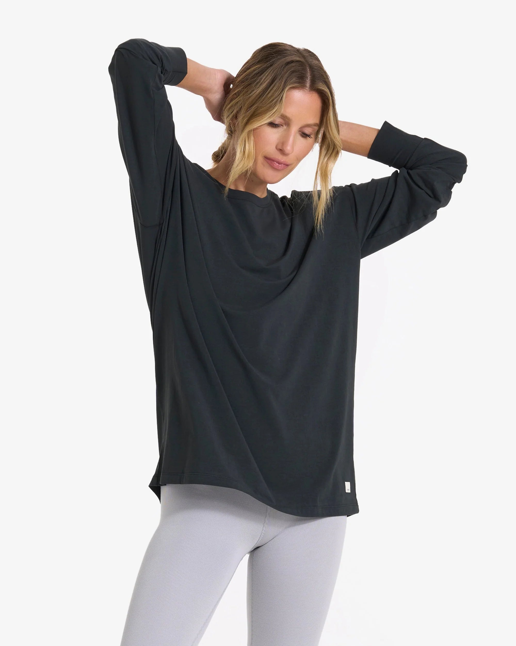 vuori Women's Long-Sleeve Feather Tee in Washed Black