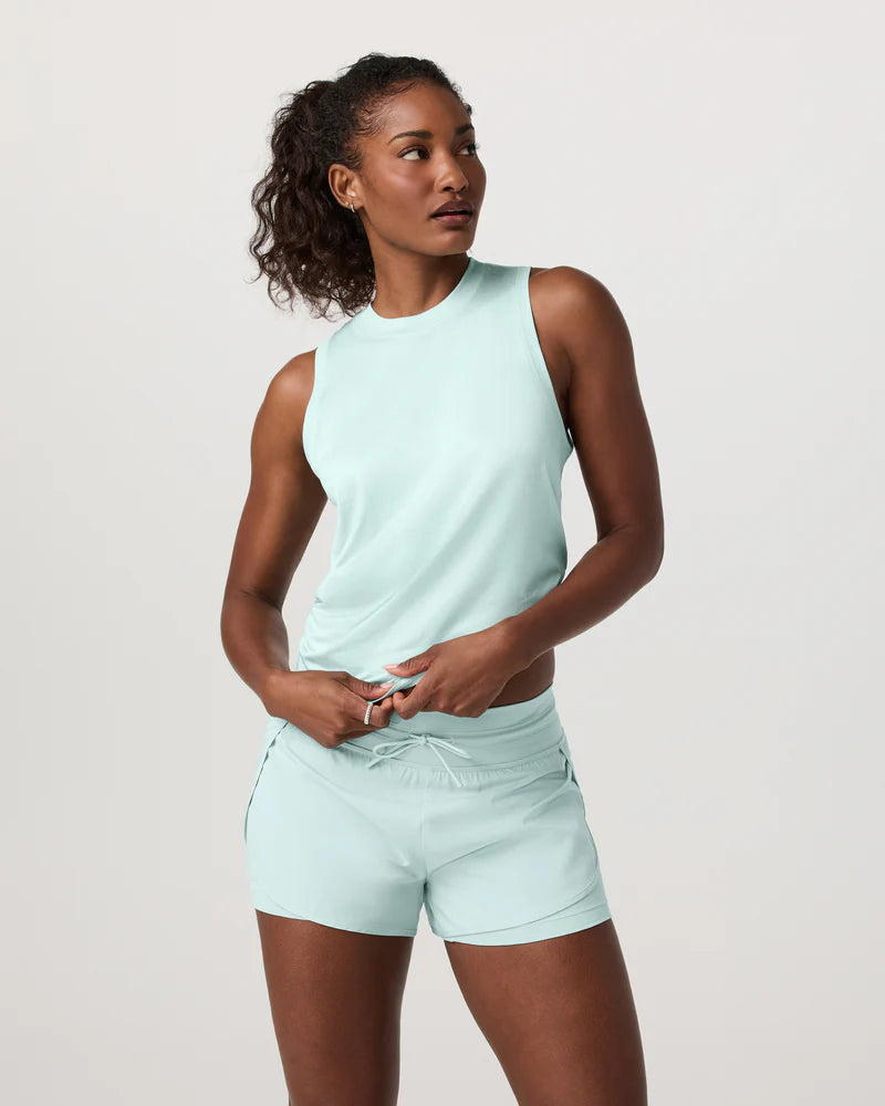 vuori Women's Energy Top in Spearmint Heather