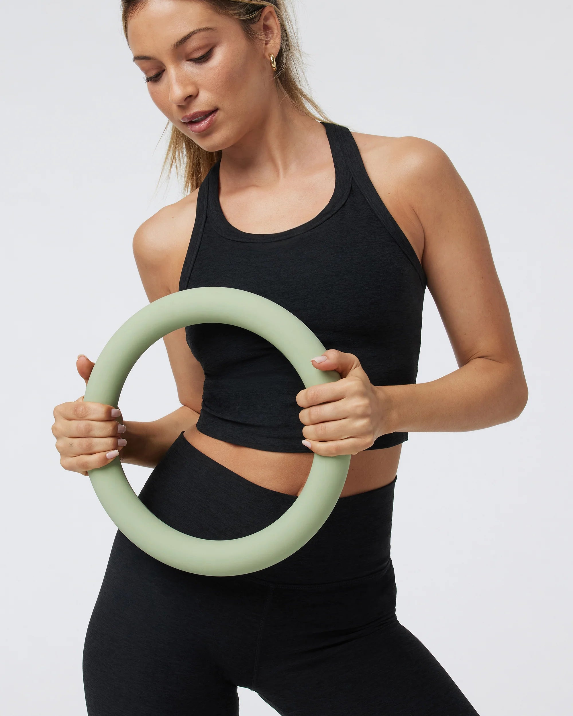 vuori Women's Elevation Racerback Tank in Black Heather