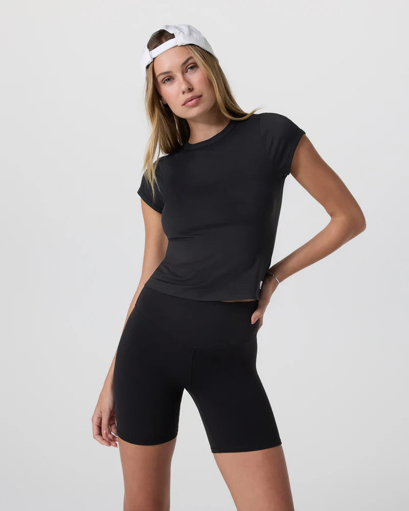 vuori Women's Halo Baby Tee in Solid Black