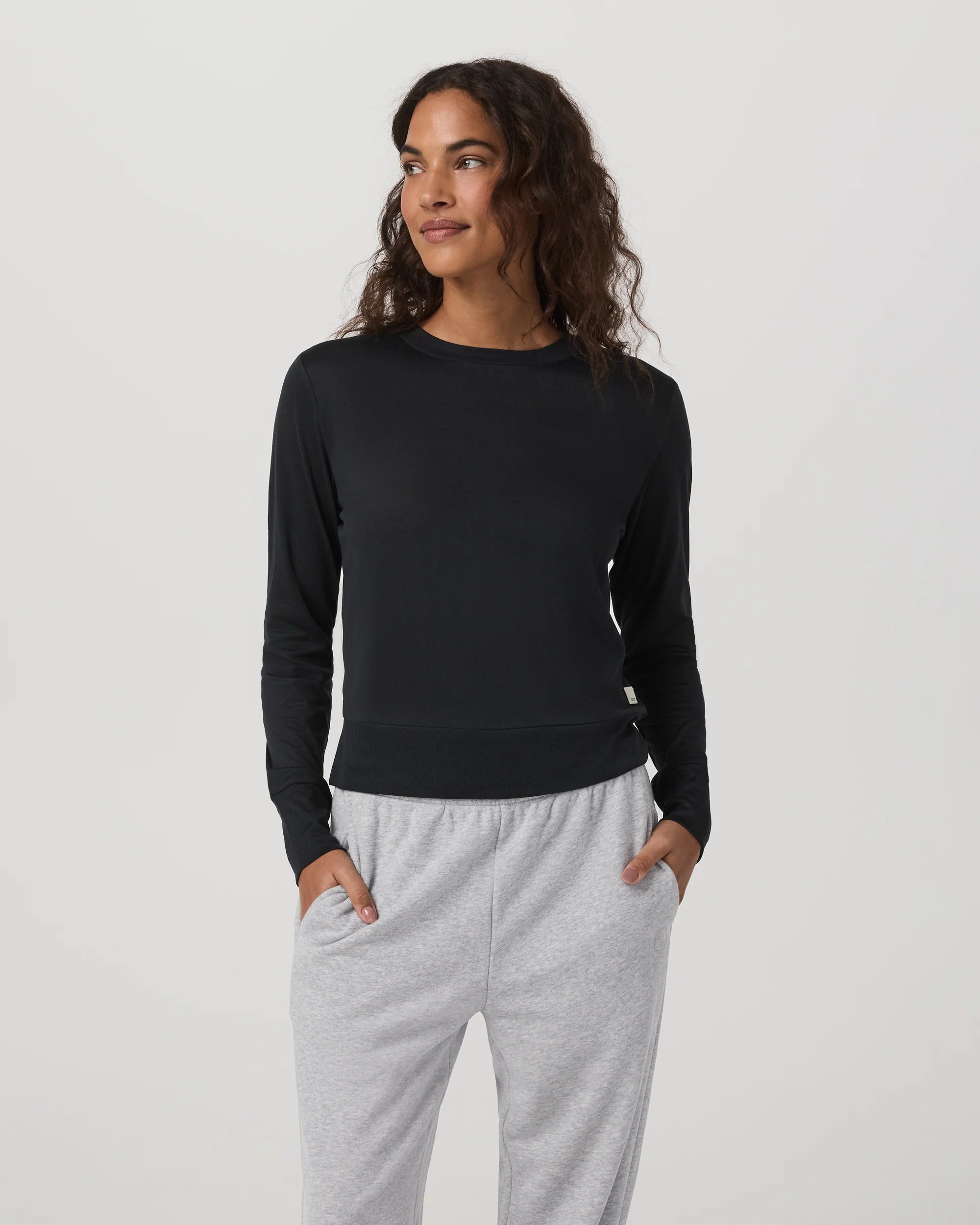 vuori Women's Daydream Crew in Black Heather