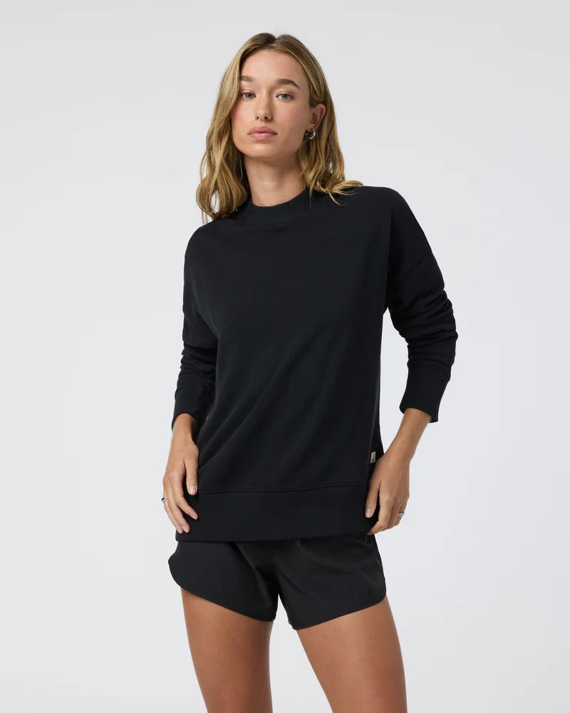 vuori Women's Sedona Weekender Crew in Black
