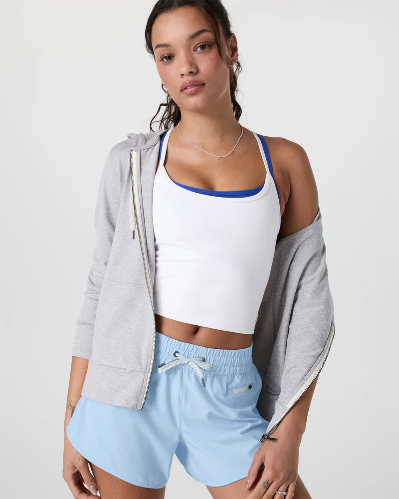 vuori Women's Clementine 4" Short 2.0 in Surf