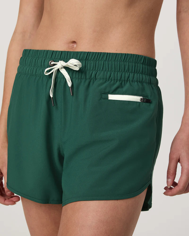 vuori Women's Clementine 4" Short 2.0 in Viridian