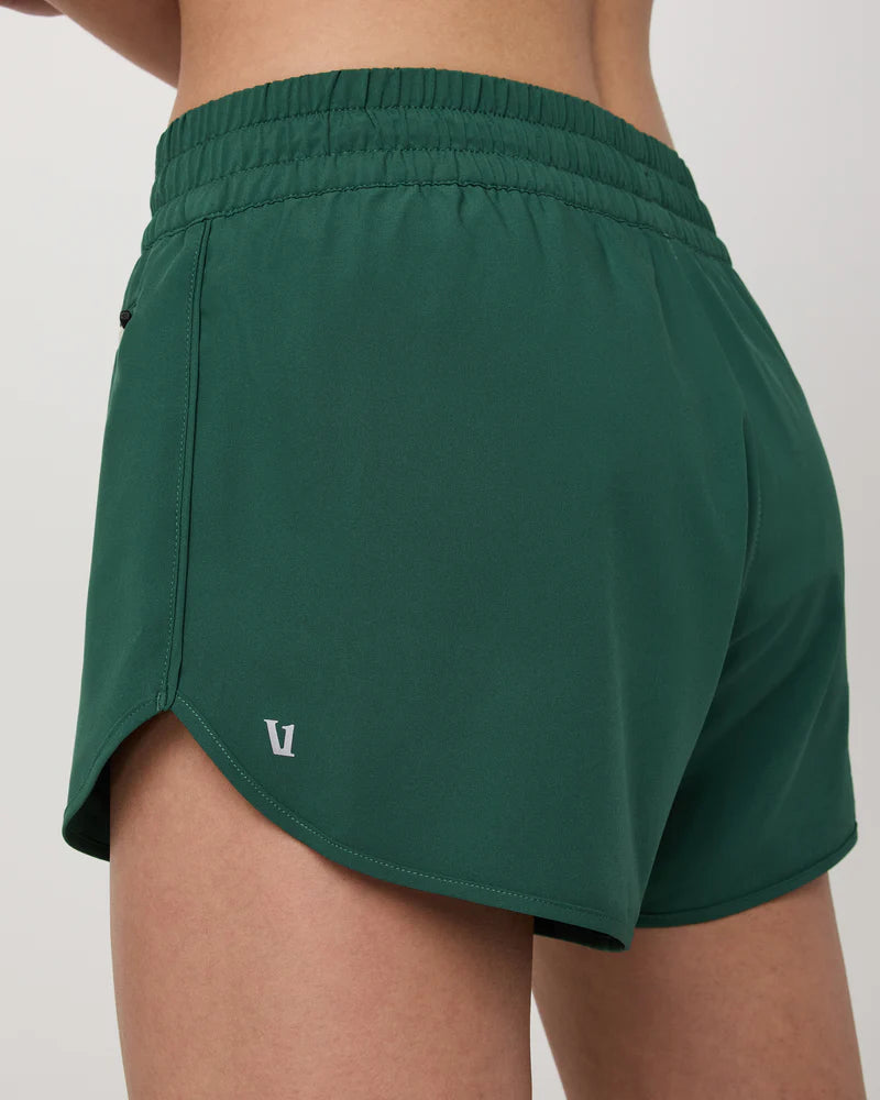 vuori Women's Clementine 4" Short 2.0 in Viridian