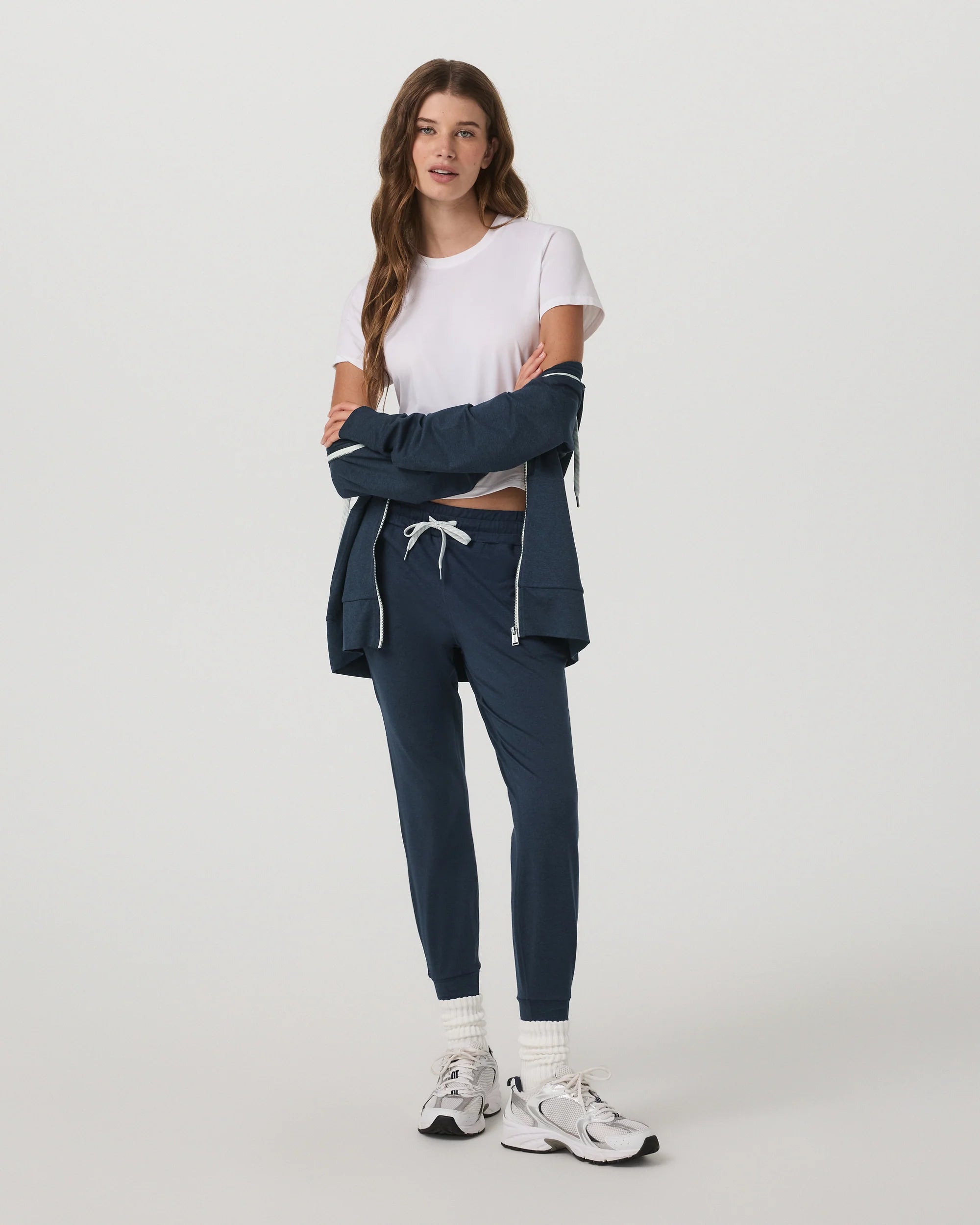 vuori Women's Performance Jogger - Long in Midnight Heather