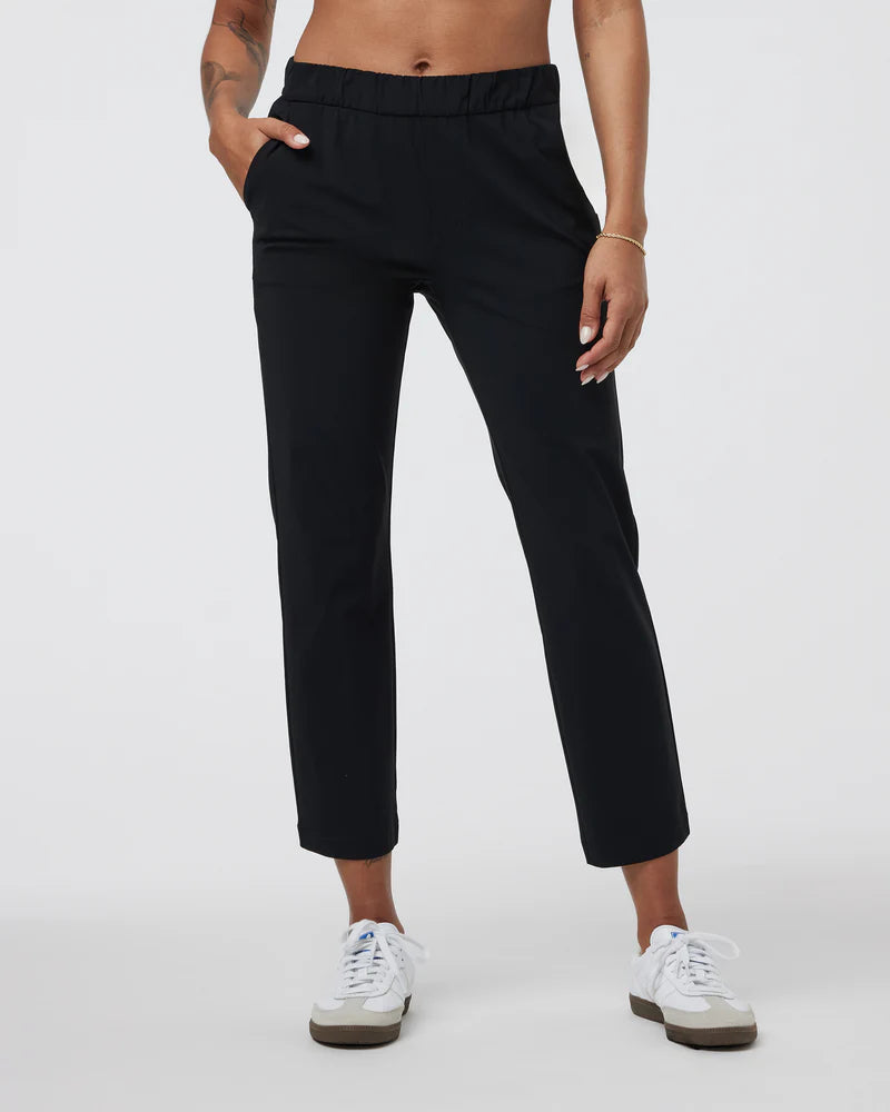 vuori Women's Miles Ankle Pant in Black