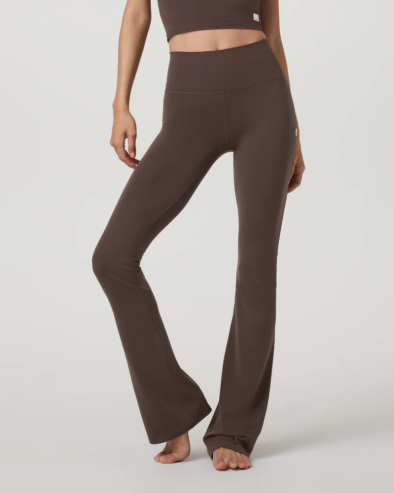 vuori Women's All The Feels Slim Flare in Java