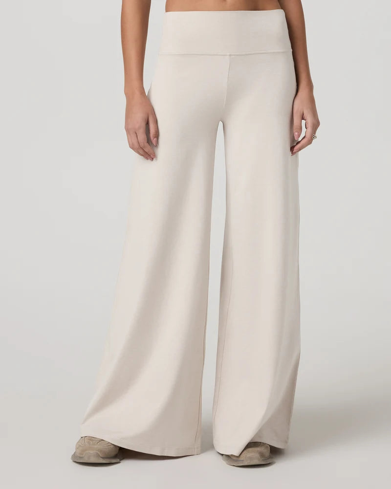 vuori Women's Halo Easy Wideleg Pant in Ecru Heather