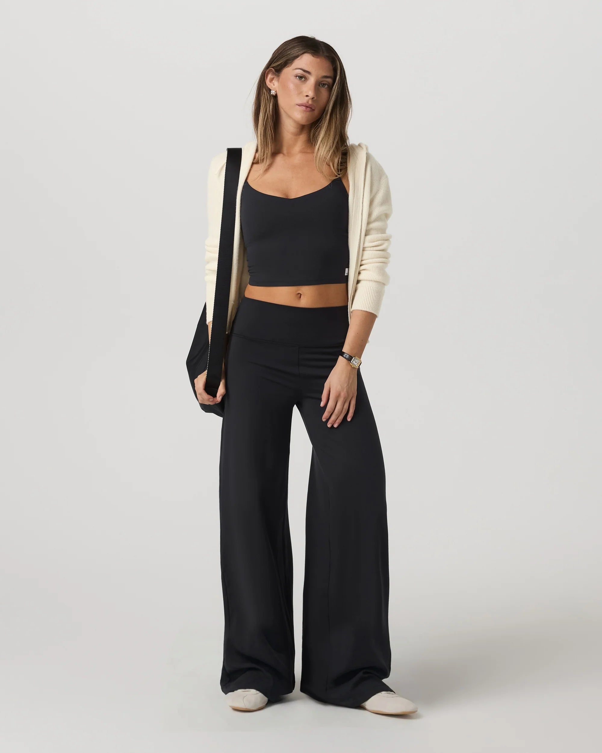 vuori Women's Halo Easy Wideleg Pant in Solid Black