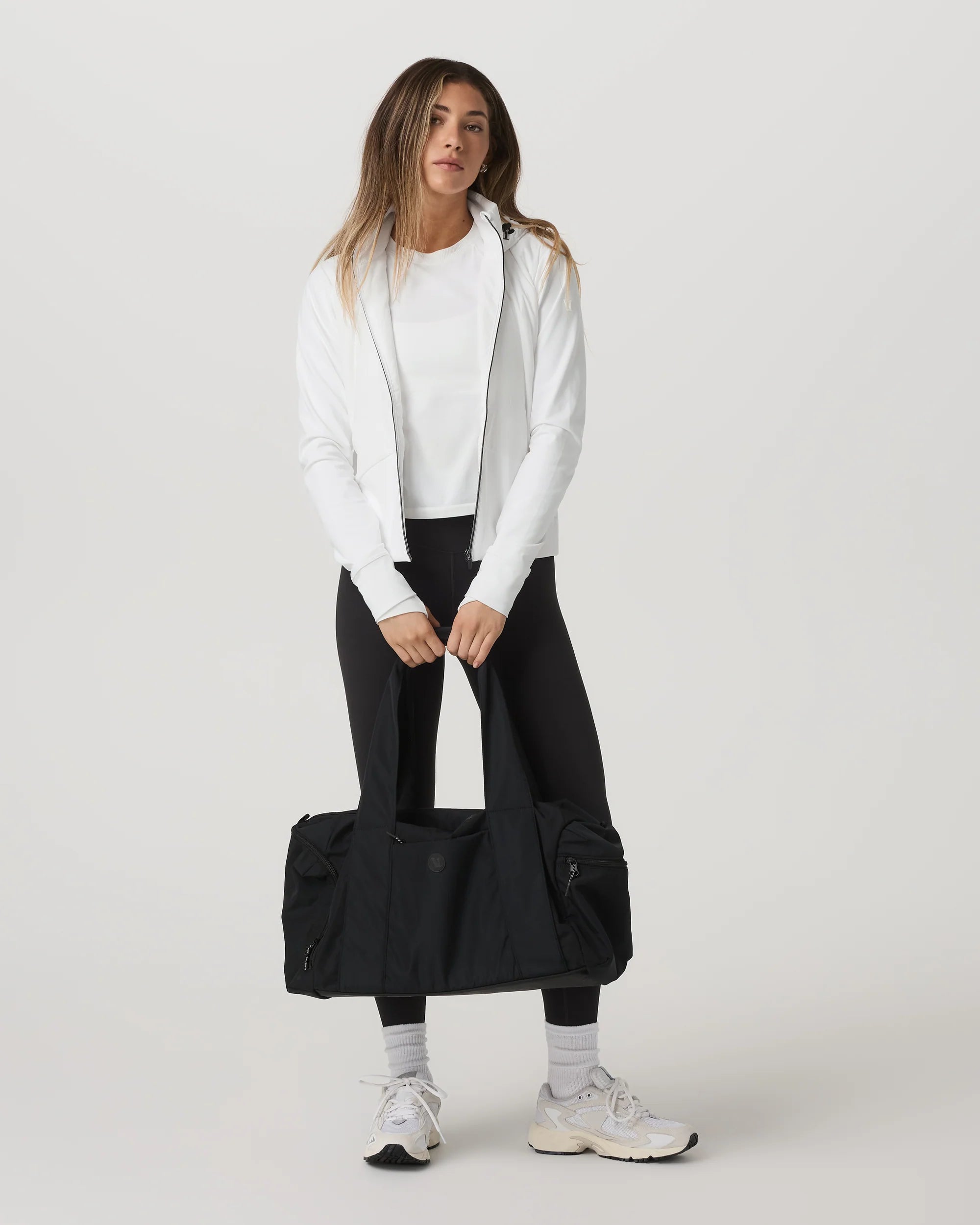 vuori Women's Chilled Out Full Zip in White