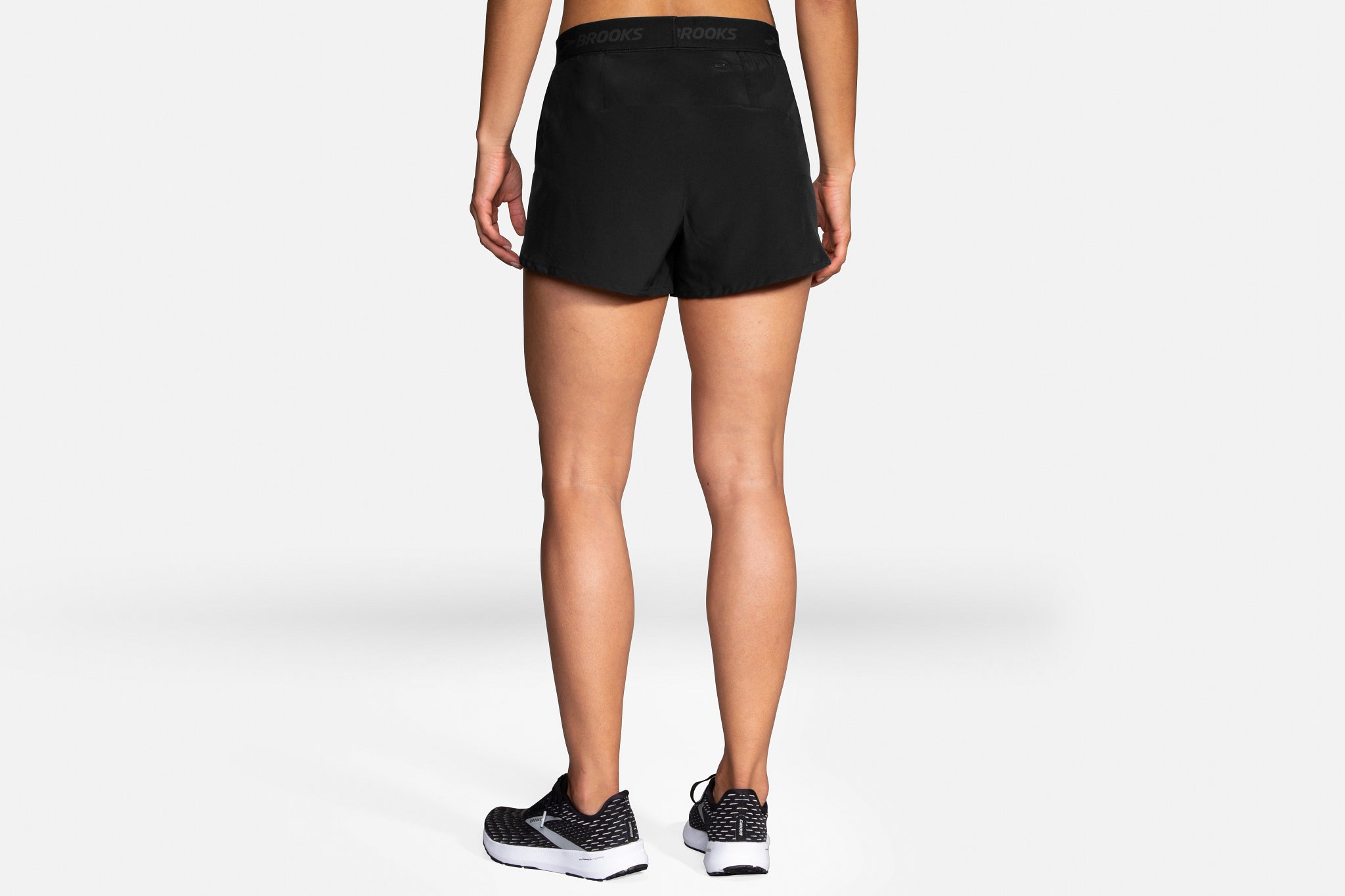 Women's Brooks Chaser 3" Short in Black/Brooks