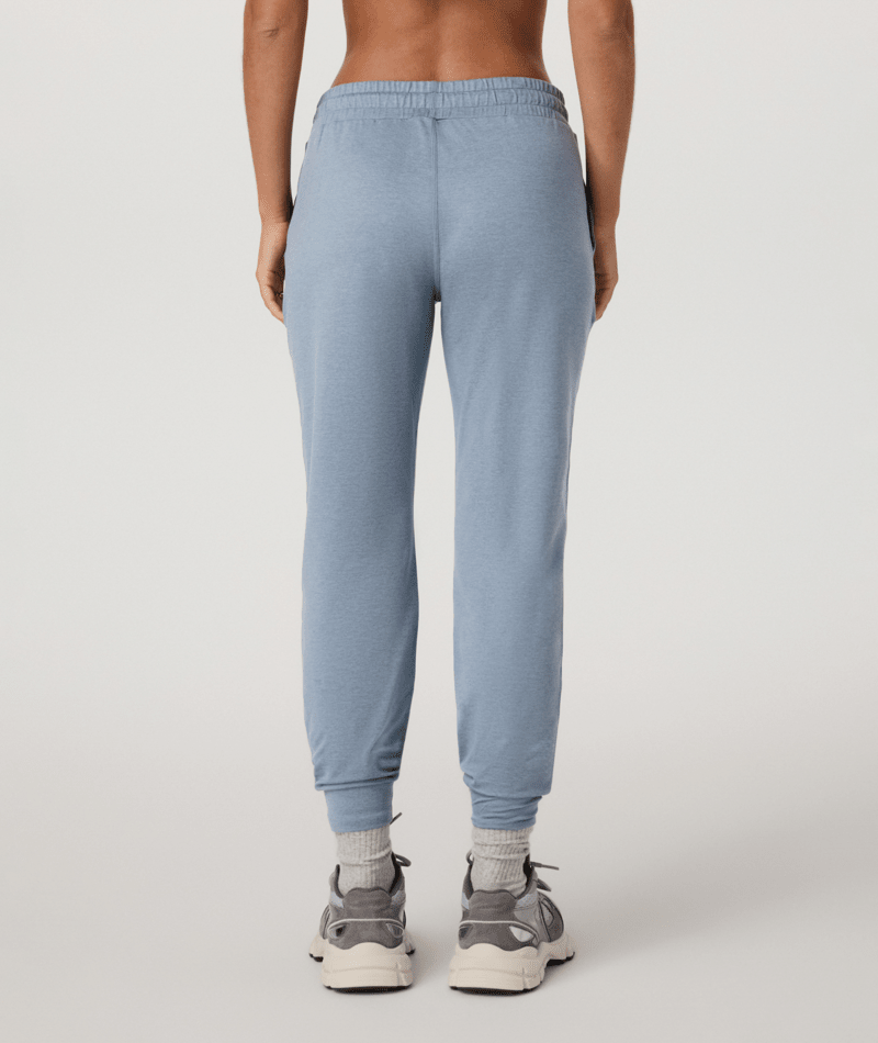 vuori Women's Performance Jogger in Sea Glass Heather
