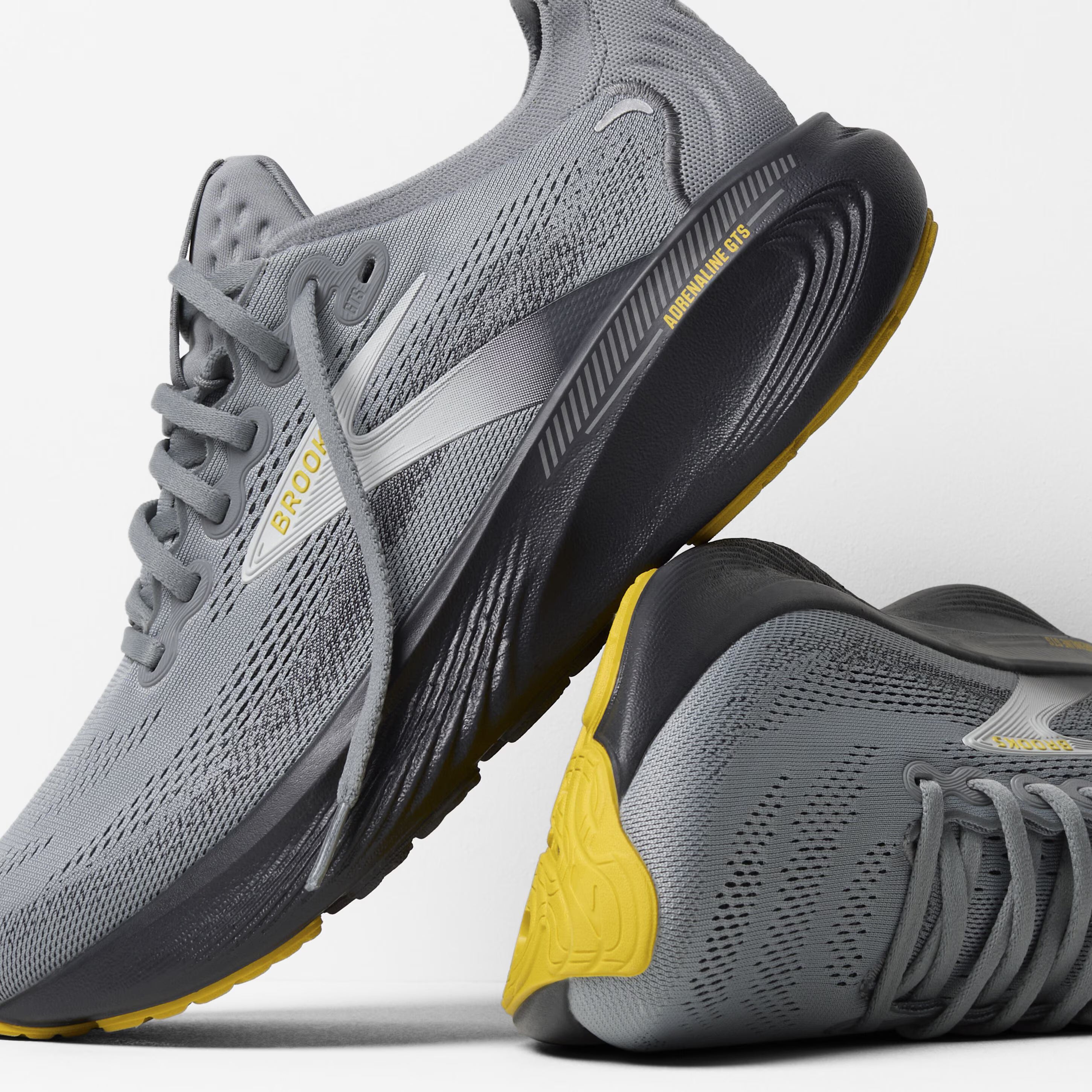 Men's Brooks Running Adrenaline GTS 25 Road Running Shoe in Primer Grey/Ebony/Jasmin