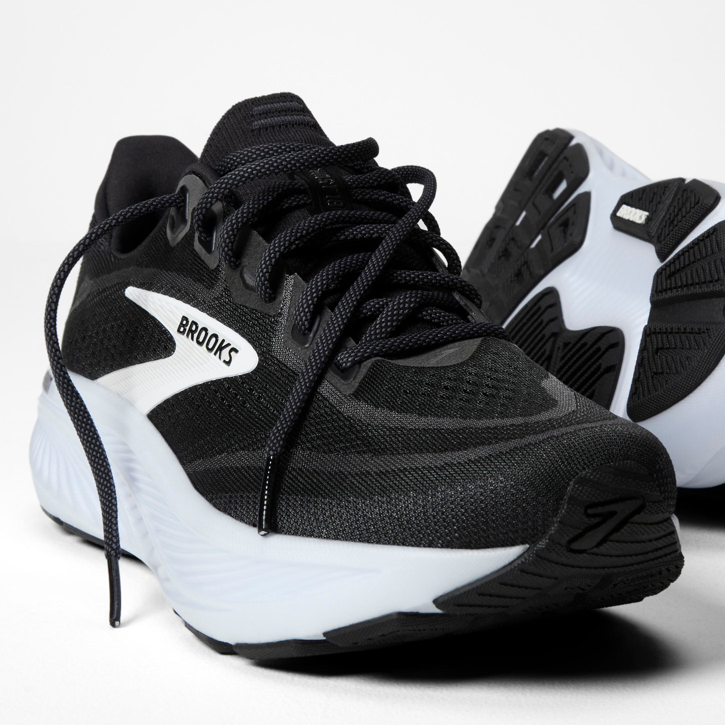 Men's Brooks Running Ghost 18 Road Running Shoe in Black/Grey/White