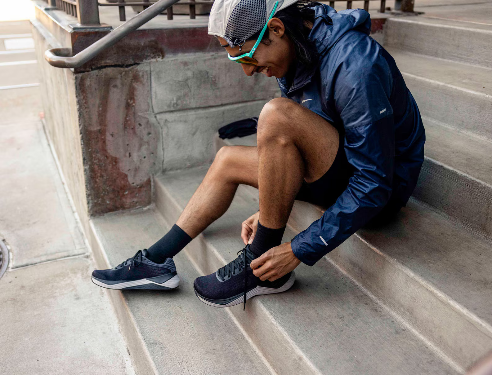 Men's Topo Athletic Ultrafly 5 Running Shoe in Black | Charcoal