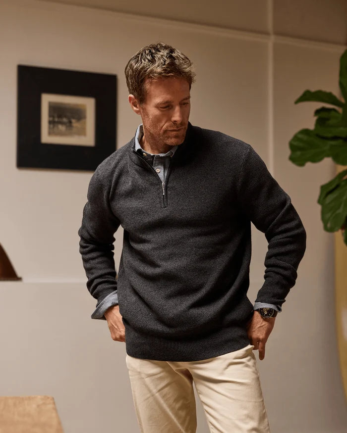 Toes On The Nose Easton | Quarter Zip Sweater in Faded Black