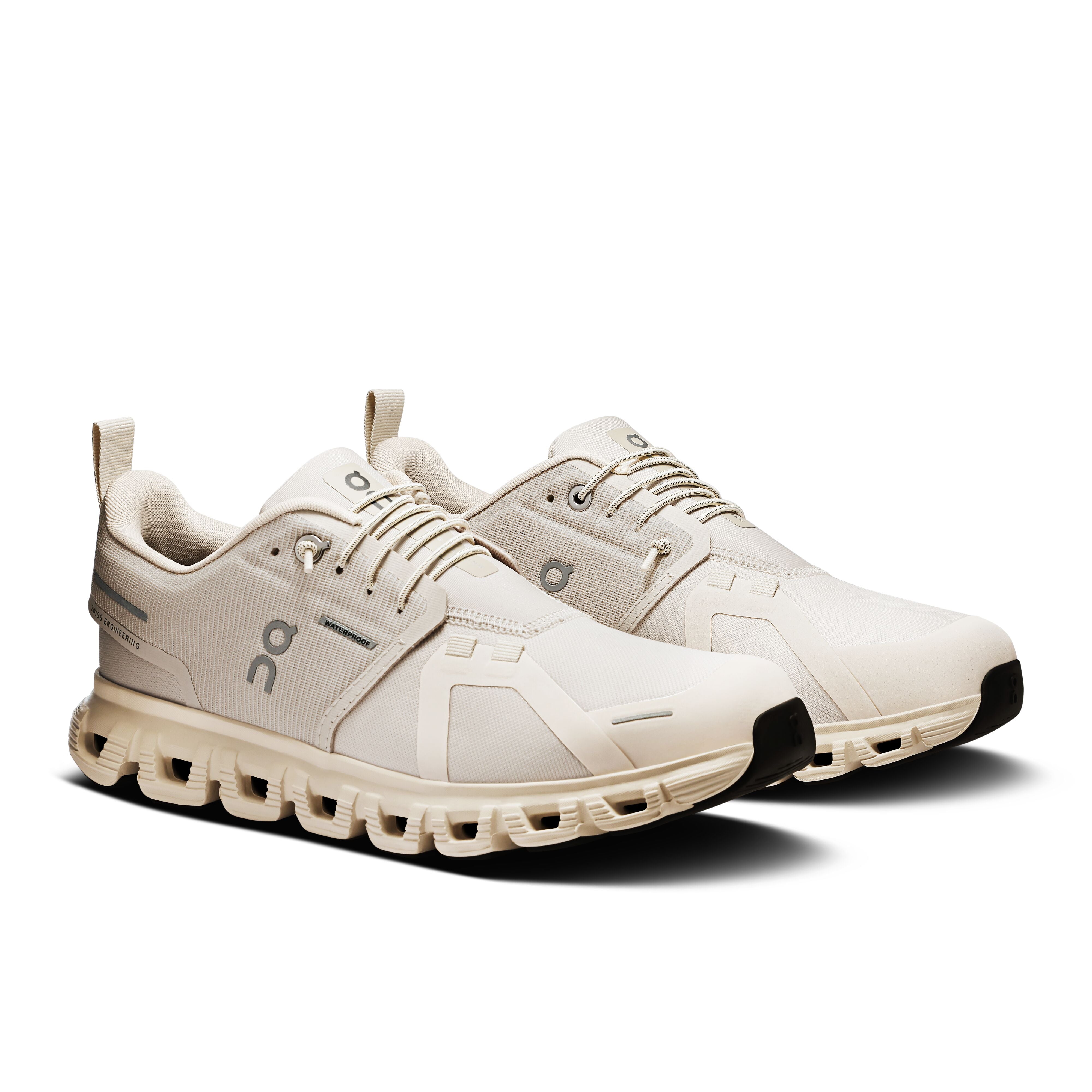 Women's On Cloud 6 Waterproof Shoe in Pearl | Cream