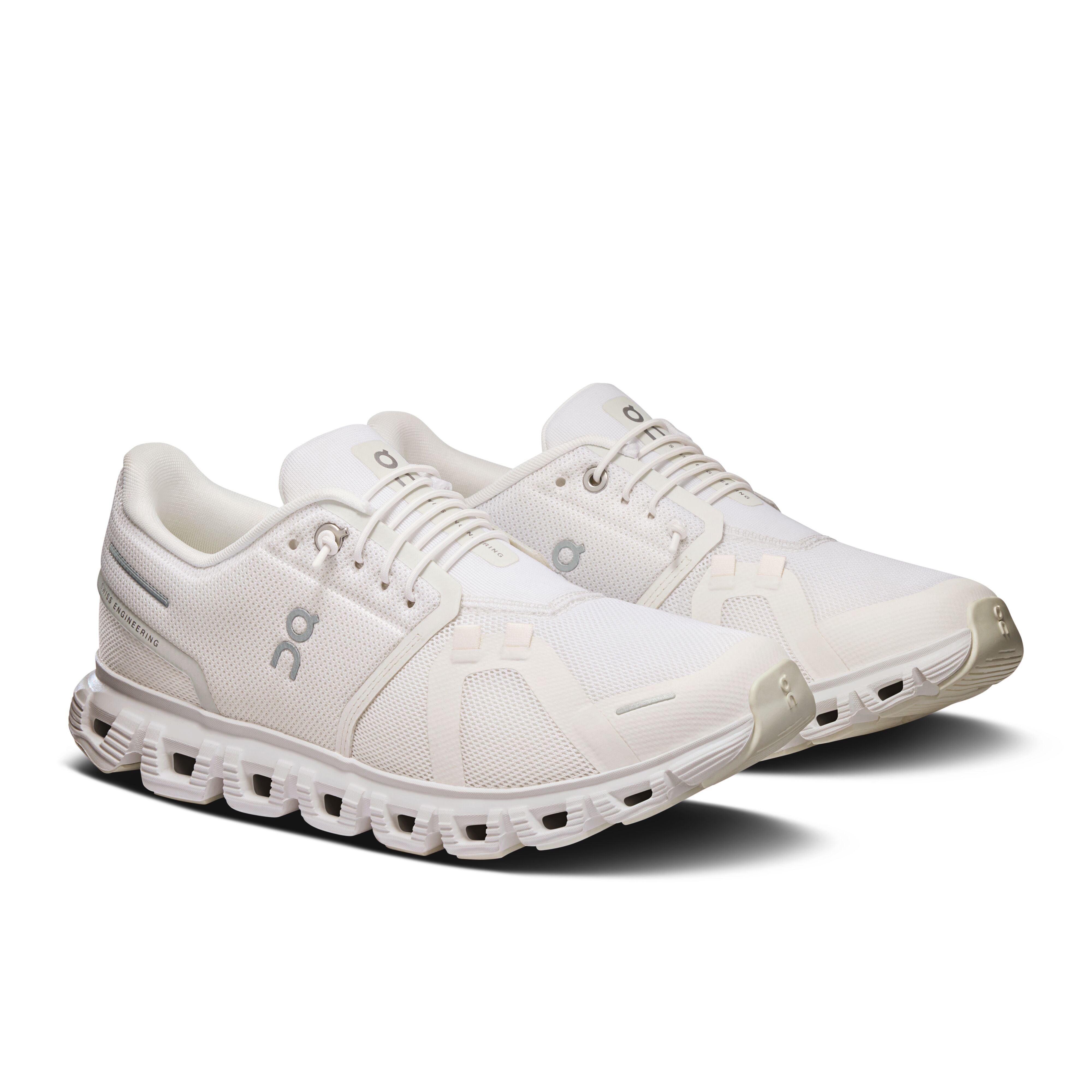Women's On Cloud 6 Running Shoe in White | White