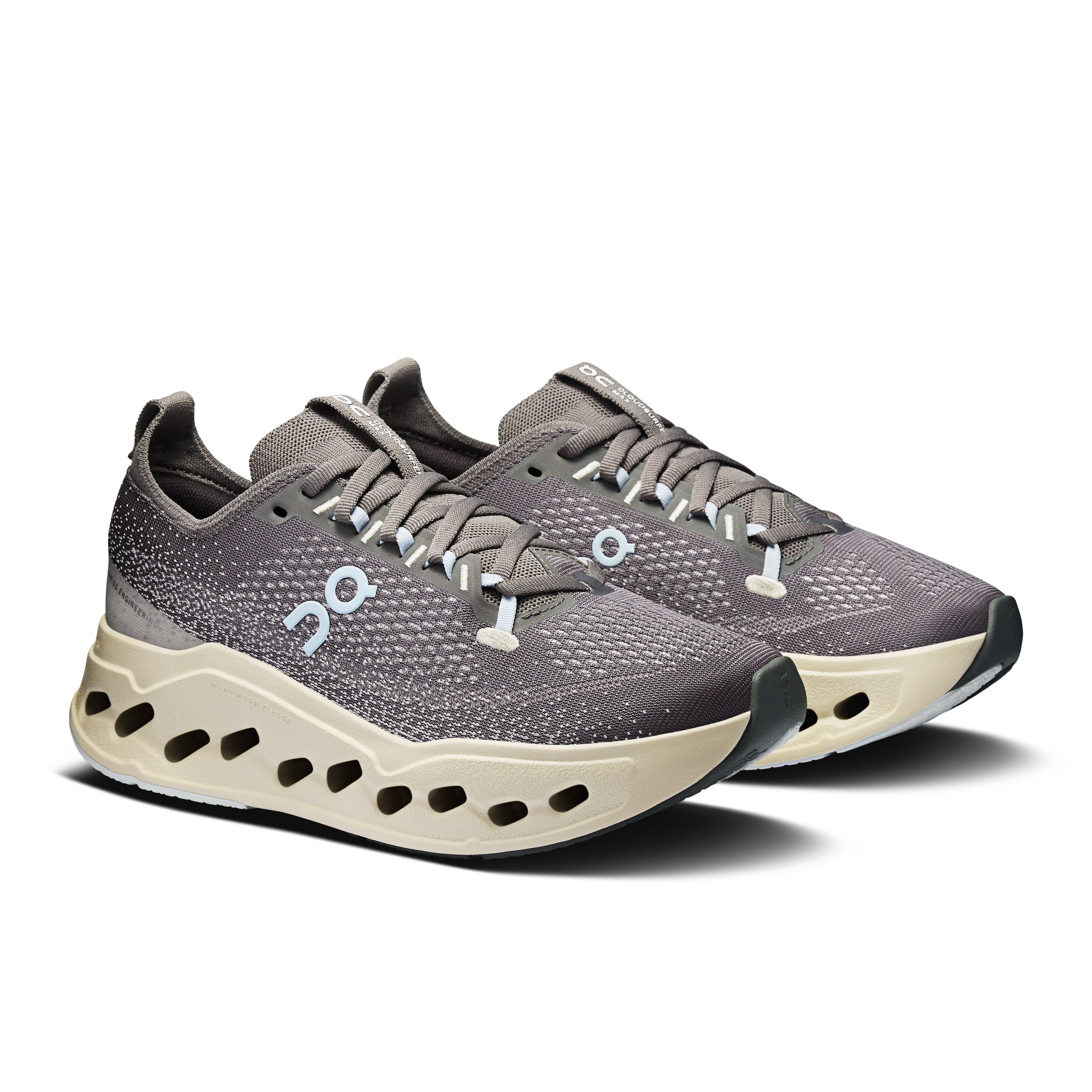 Women's On Cloudsurfer Max Running Shoe in Asphalt | Ice