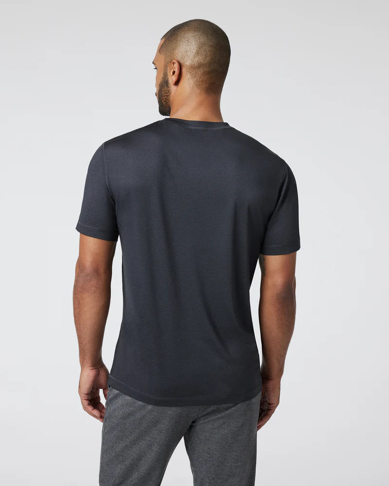 vuori Men's Tradewind Performance Tee 2.0 in Black Heather