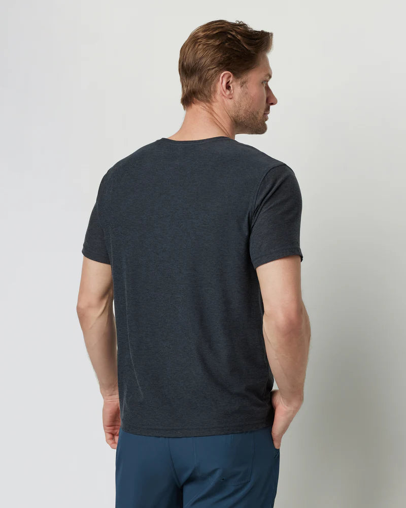 vuori Men's Strato Tech Tee in Charcoal Heather