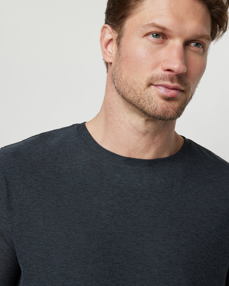 vuori Men's Strato Tech Tee in Charcoal Heather