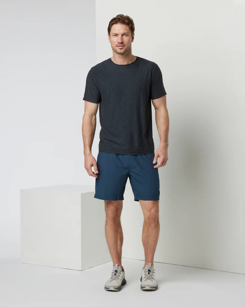 vuori Men's Strato Tech Tee in Charcoal Heather
