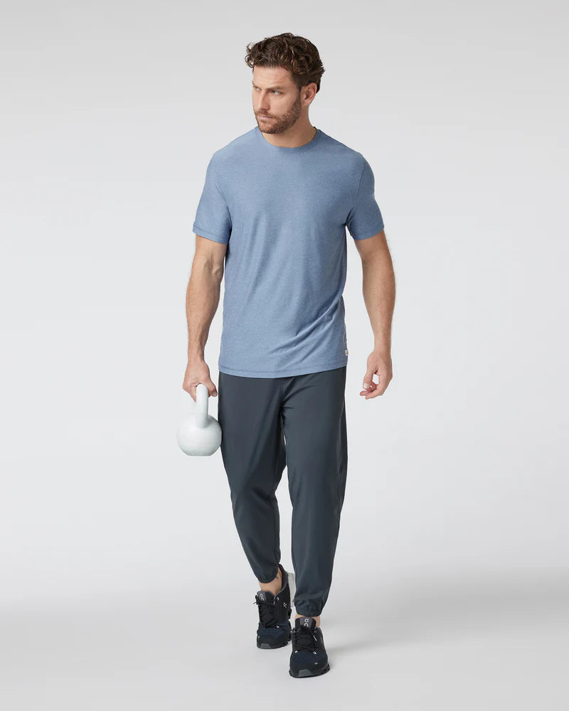 vuori Men's Strato Tech Tee in Chambray Heather